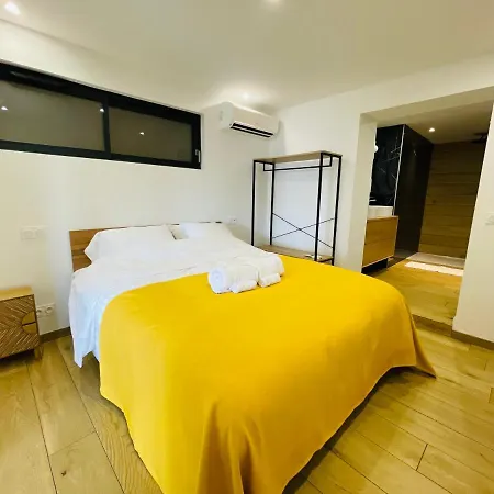 Renovated Villa, Heated Pool, Sea-view, Aircon *