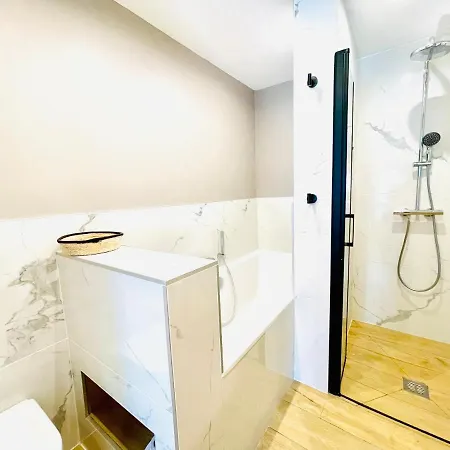 Villa Renovated Villa, Heated Pool, Sea-view, Aircon *