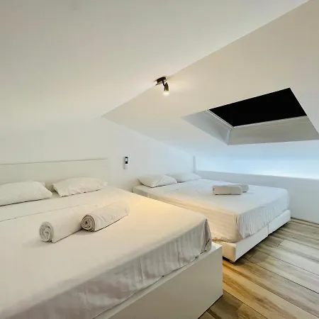 Renovated Villa, Heated Pool, Sea-view, Aircon